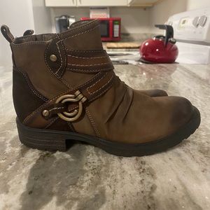 Earth Leather Ankle Boots size 6.5b